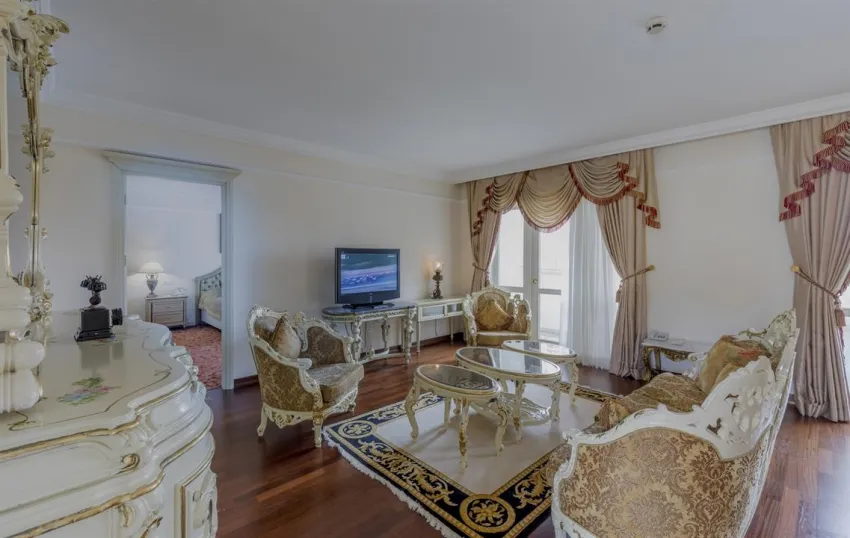 KREMLIN PALACE HOTEL  5*-30