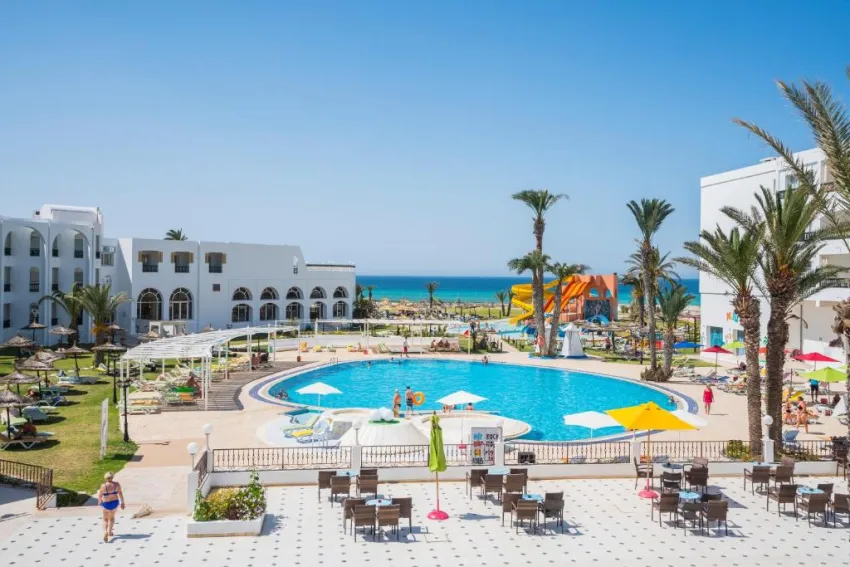 LE SOLEIL BELLA VISTA  4*-17