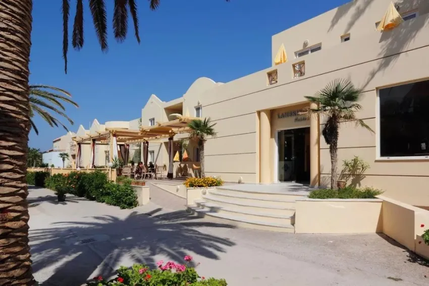 Lambrinos Suites 2*-1