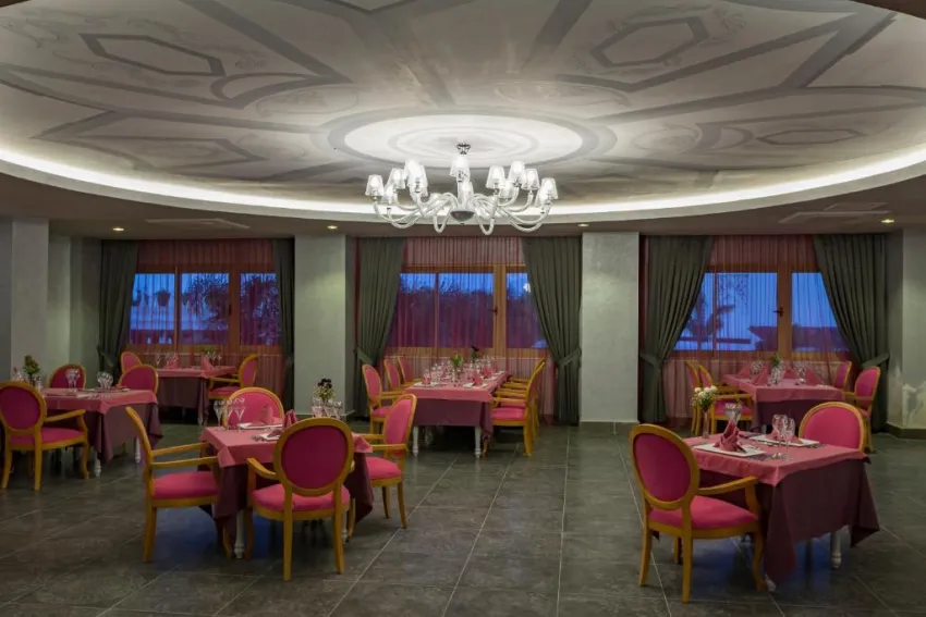 Royal Taj Mahal 5*-35