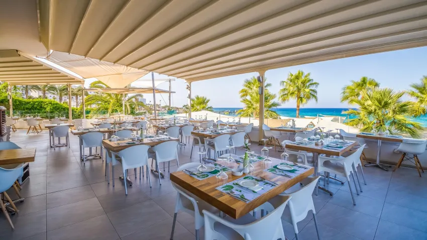 Vrissaki Beach Hotel 4*-4