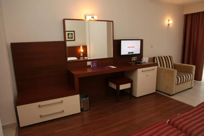 QUEENS PARK LE JARDIN HOTEL  5*-16