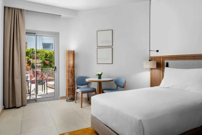 DOUBLETREE BY HILTON SHARM BAY RESORT BEACH SIDE  4*-45