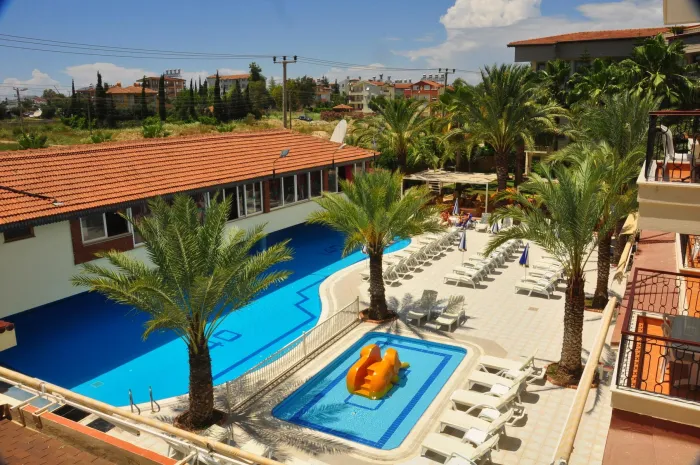 Cinar Family Suite 3* - Side - Turcia