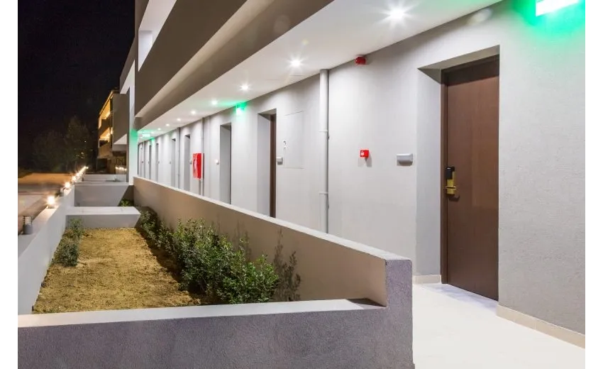 White Olive Premium Laganas 4*-5