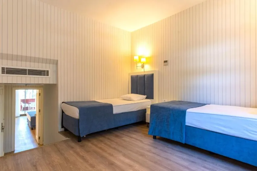 GYPSOPHILA CLUB MARINE   5*-51