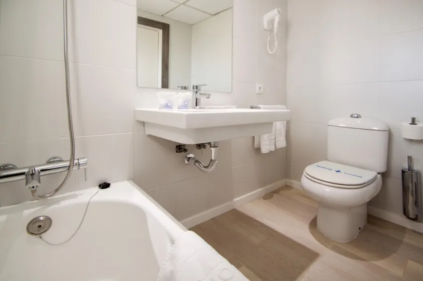 FERGUS Bermudas 4*-9