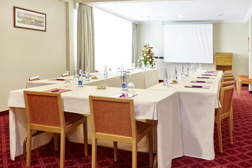 Universal Hotel Marques 4*-58