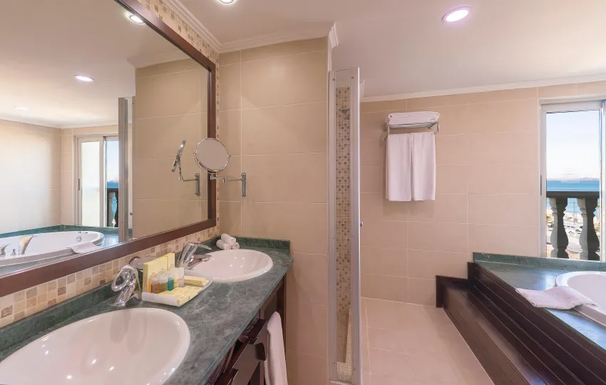 Crowne Plaza Antalya 5*-482