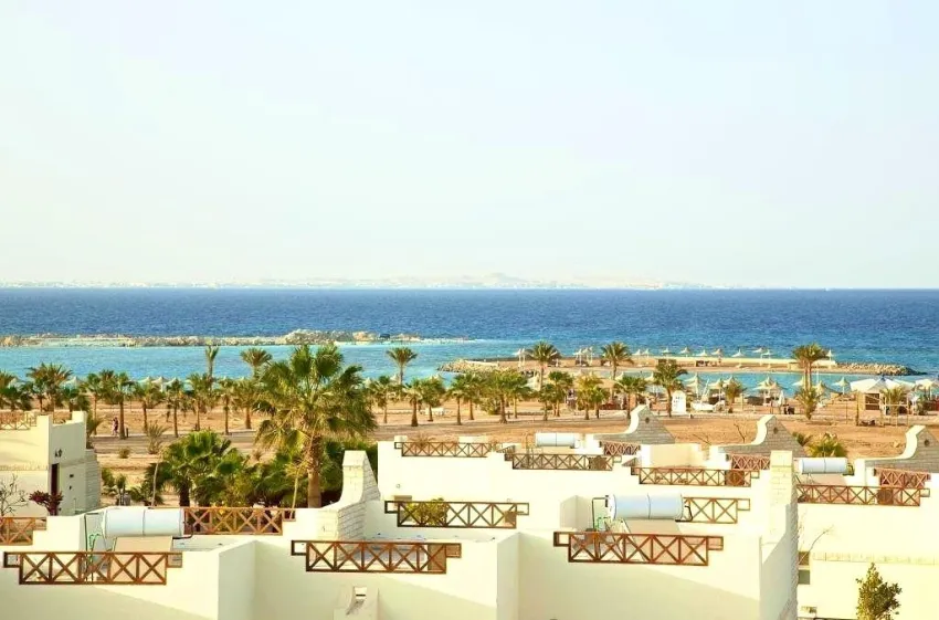 CORAL BEACH RESORT HOTEL  4*-7