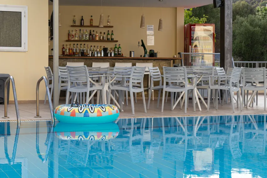 Elpis Studios and Apts 3*-1