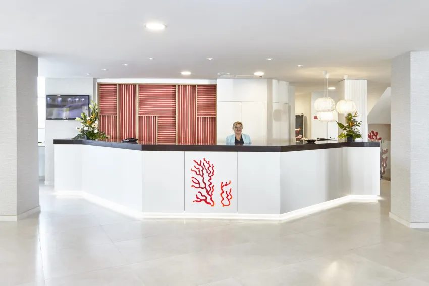 Universal Hotel Perla 4*-5