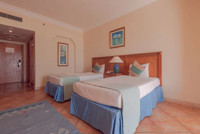 OLD PALACE SALH HASHEESH  5*-16