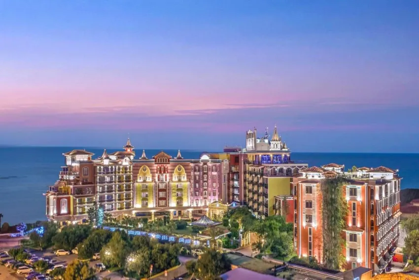 Merit Crystal Cove Hotel 5*-8