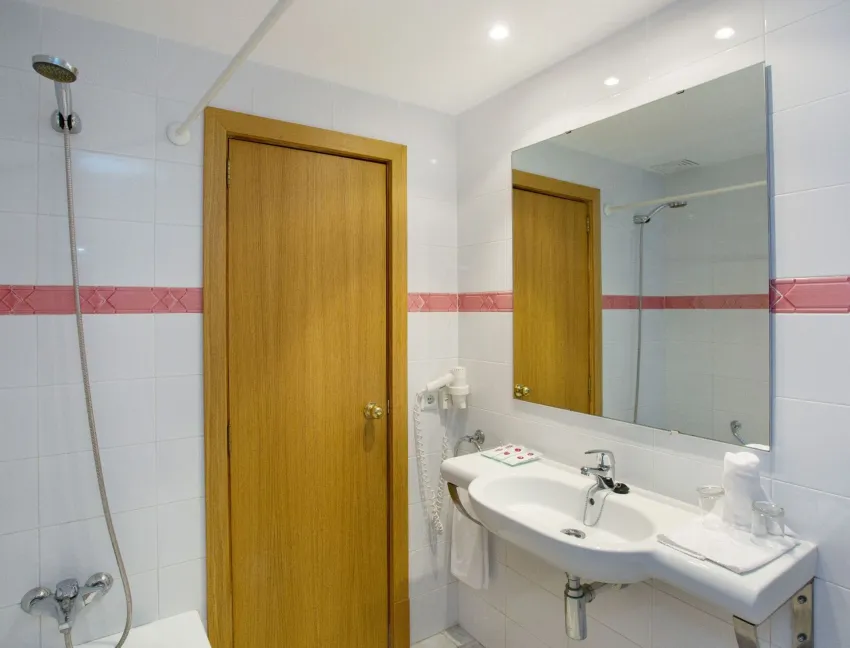 JS Hotel Miramar 3*-4