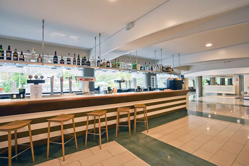 FERGUS Bermudas 4*-34