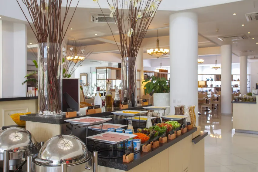 King Jason Paphos by Louis Hotels (Adults Only) 4*-5