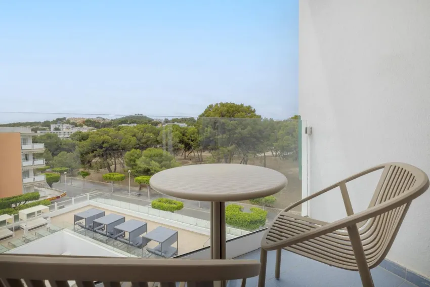 HM Isabela – Adults Only 4*-80