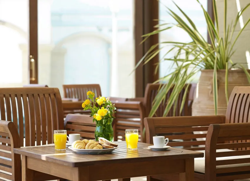 Mitsis La Vita 4*-10