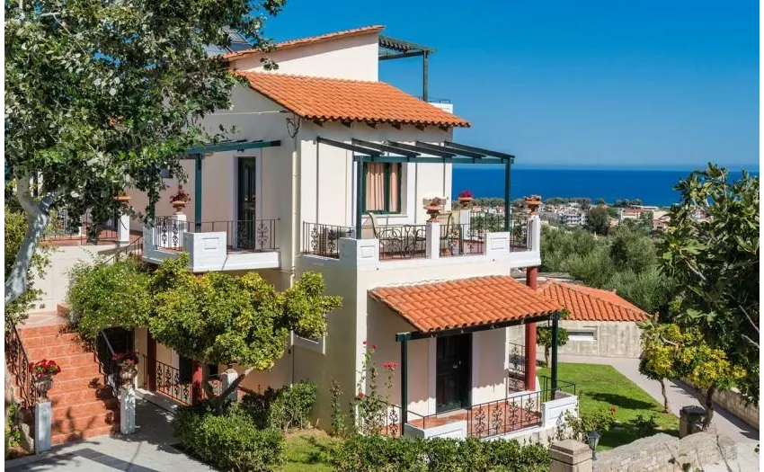 Antilia Apartments 3*-3