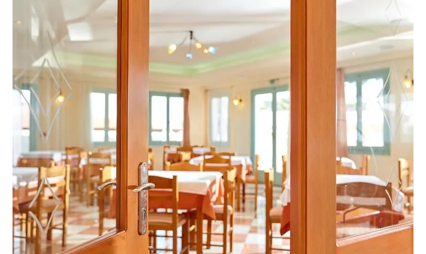 Noble Hotel and Suites 5*-13