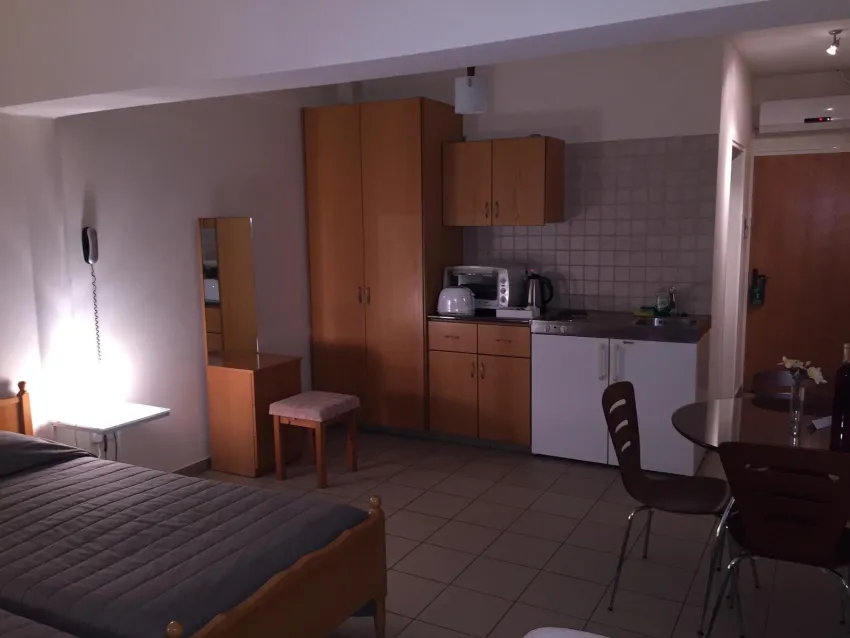 Vrachia Beach Hotel & Suites (Adults Only) 3*-8