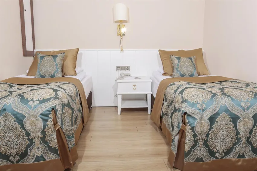 JADORE DELUXE HOTEL & SPA  5*-9