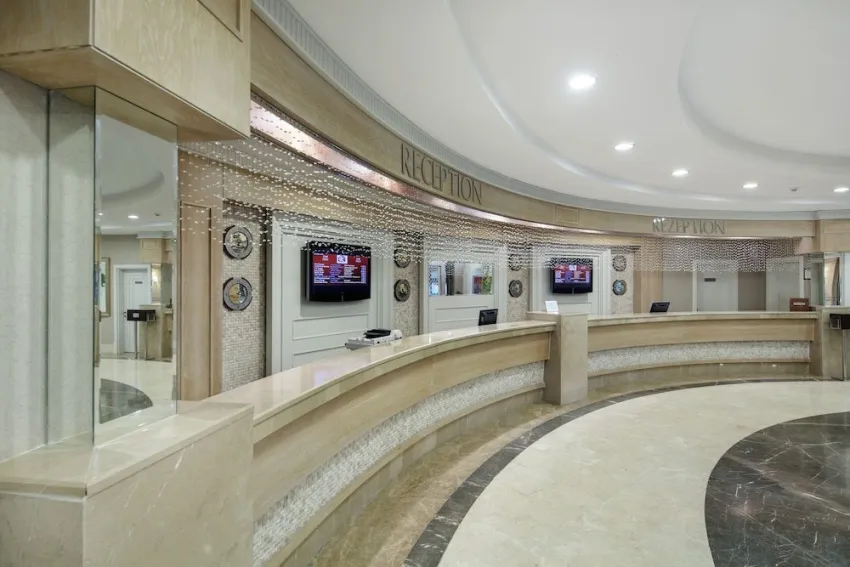 Alba Queen Hotel 5*-6