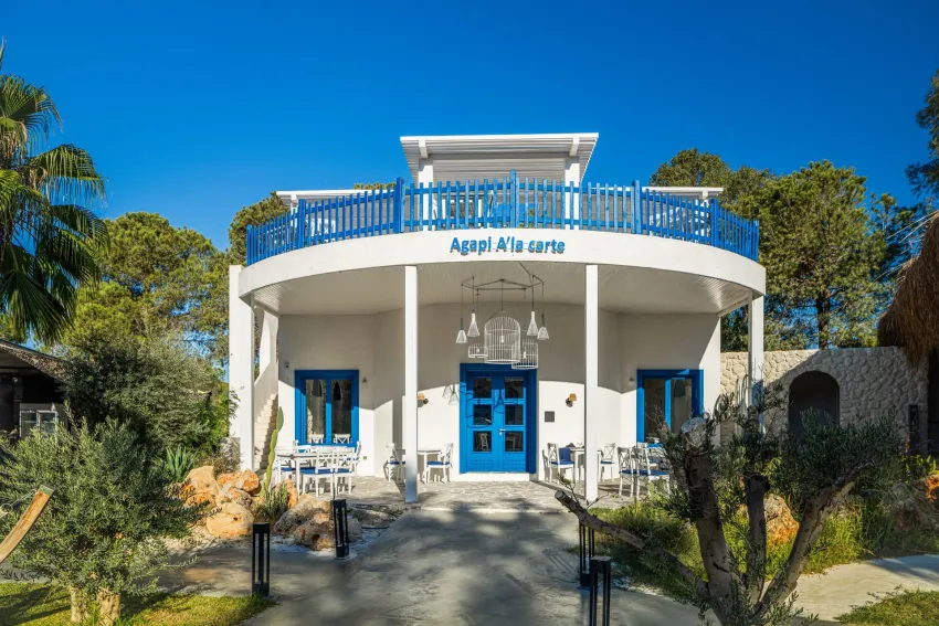 Berry Blue Hotel 5*-6