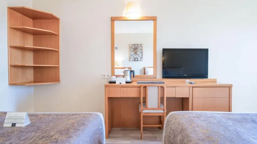 MIRAMARE QUEEN HOTEL  4*-10