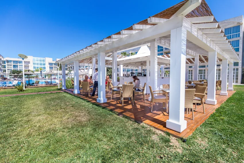 Zafiro Alzinar Mar 4*-42