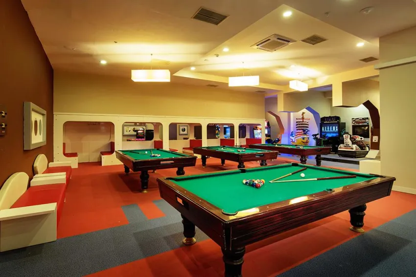 CRYSTAL ADMIRAL RESORT SUITES  5*-18