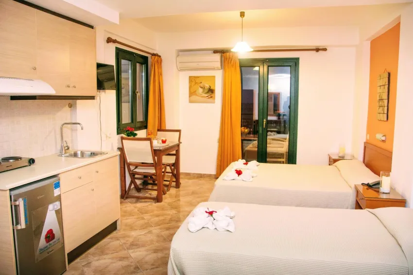 Ippoliti Village 3*-10