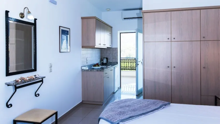 Real Palace Studios 3*-29