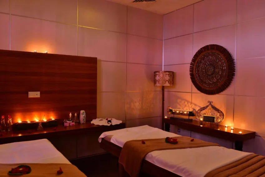 Side Crown Palace 5*-17