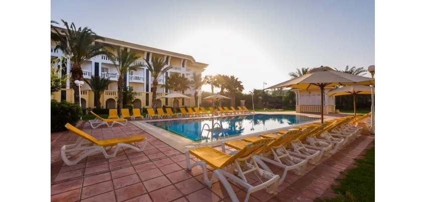 MEDINA BELISAIRE & THALASSO  4*-5
