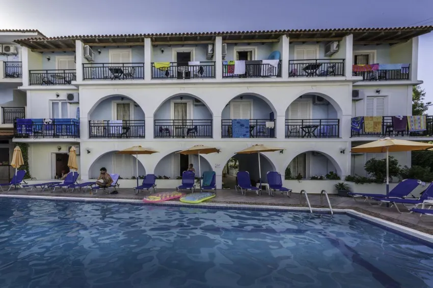 Vossos Apartments 2*-3