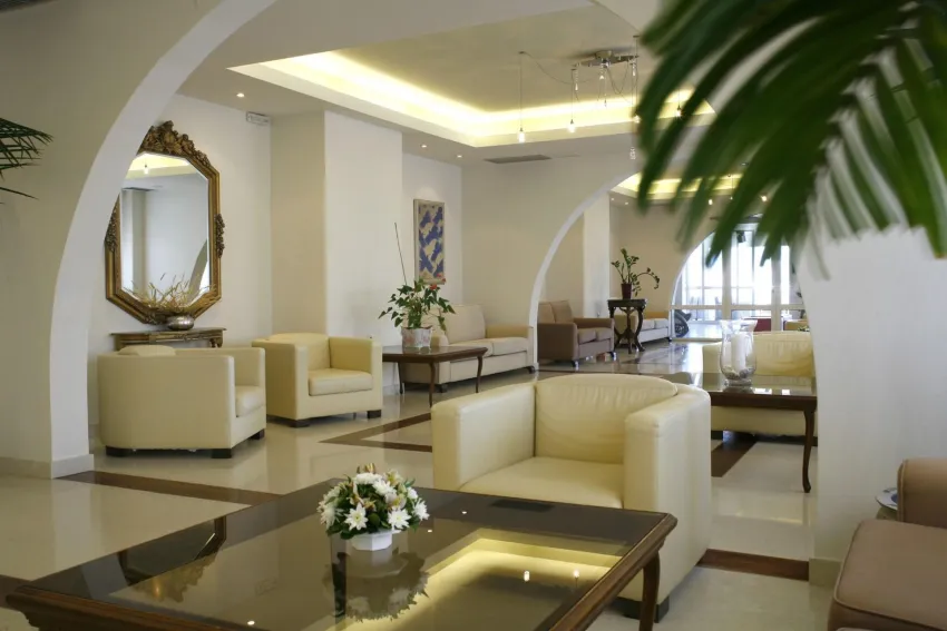 Glaros Beach Hotel -8