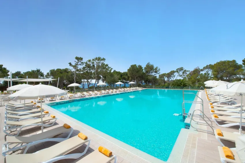 Iberostar Waves Club Cala Barca 4*-2