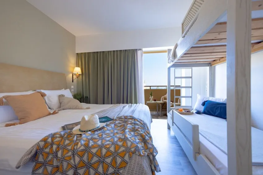 Giannoulis – Santa Marina Beach Hotel 4*-8