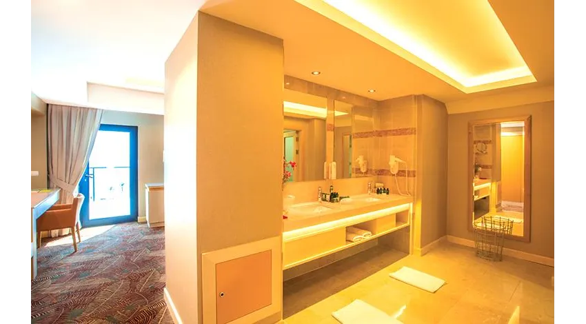 PALOMA SENCIA ( EX CORNELIA DELUXE RESORT)  5*-8