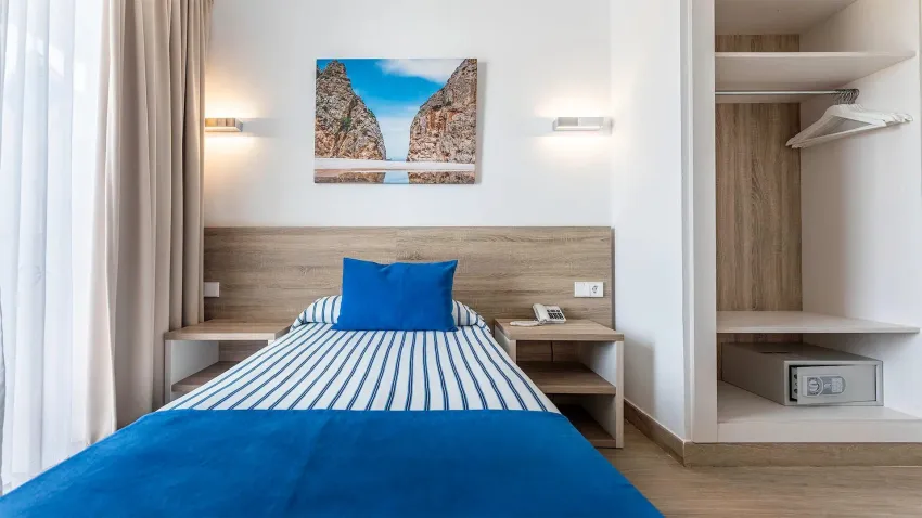 Globales Condes de Alcúdia 3*-10