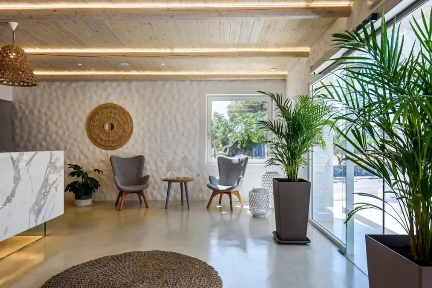 Solimar White Pearl (Adults Only 17+) 4*-2