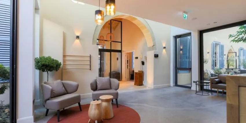 Hotel Indigo Larnaca (Adults Only) 4*-5