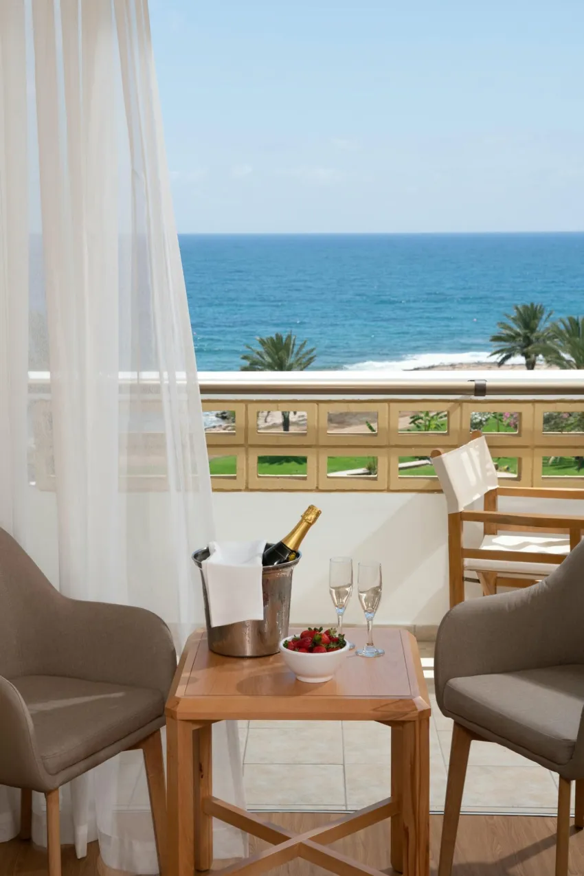 Constantinou Bros Athena Royal Beach Hotel 4*-14