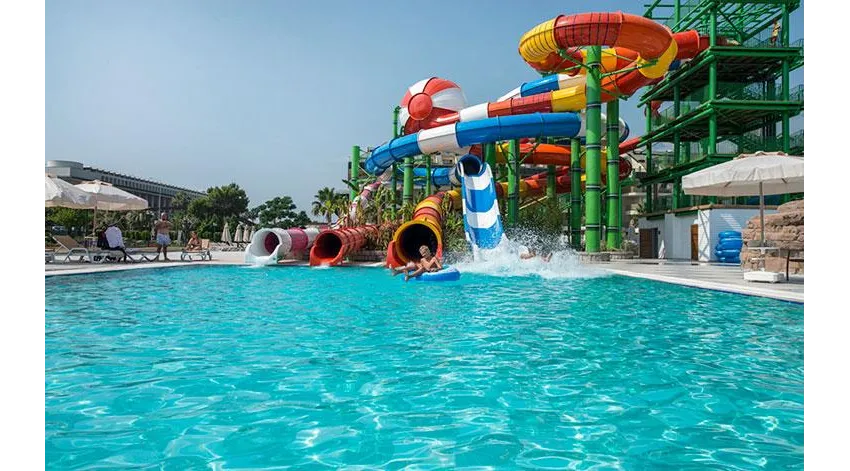 CRYSTAL PRESTIGE ELITE HOTEL  5*-20