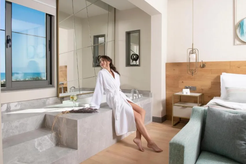 MIRAMARE BEACH HOTEL  5*-74