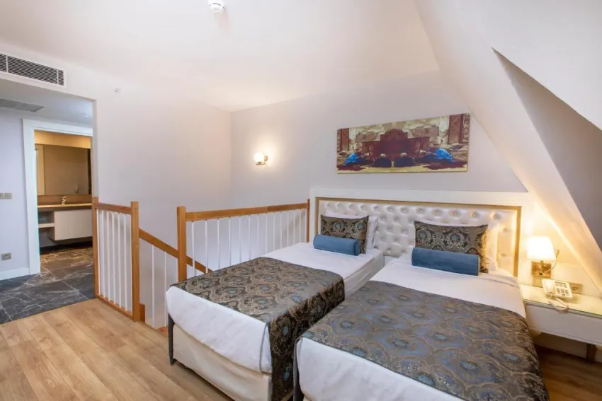 HAYDARPASHA PALACE HOTEL  5*-8