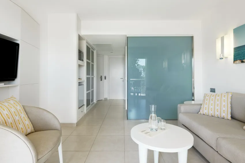 Iberostar Waves Club Cala Barca 4*-345