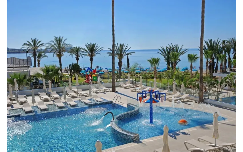 Nelia Beach Hotel 4*-1
